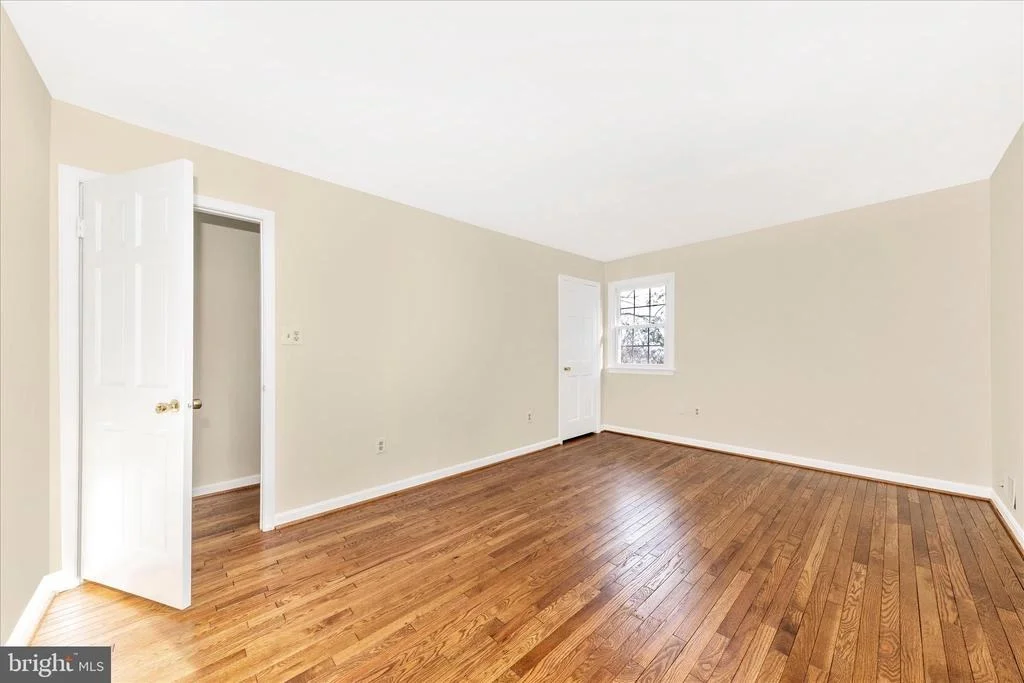 Photo of 5815 MEADOW DRIVE