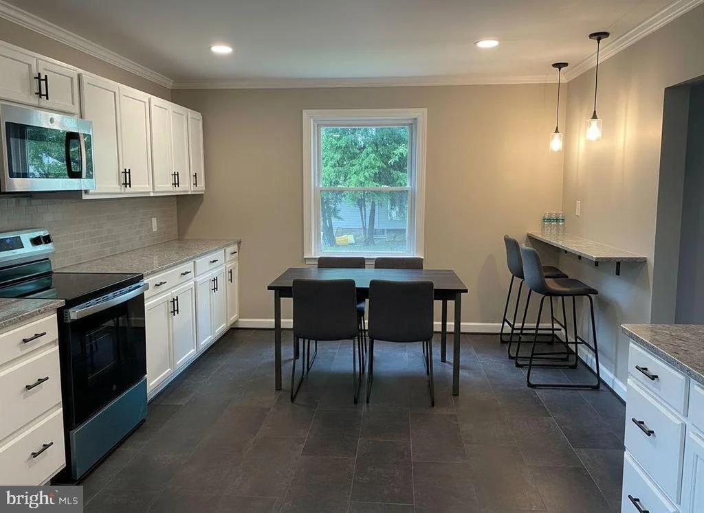 Photo of 401 FOREST VIEW