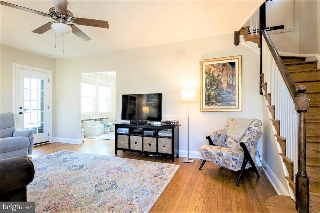 Photo of 620 ALDERSHOT ROAD
