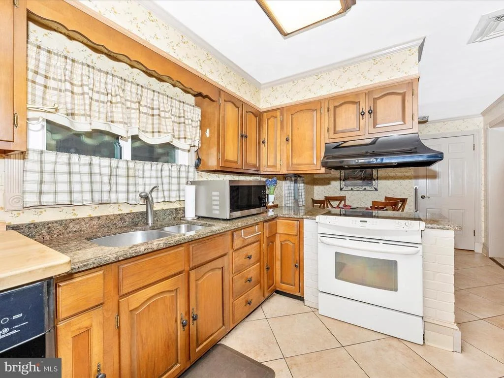 Photo of 17515 DOCTOR BIRD ROAD