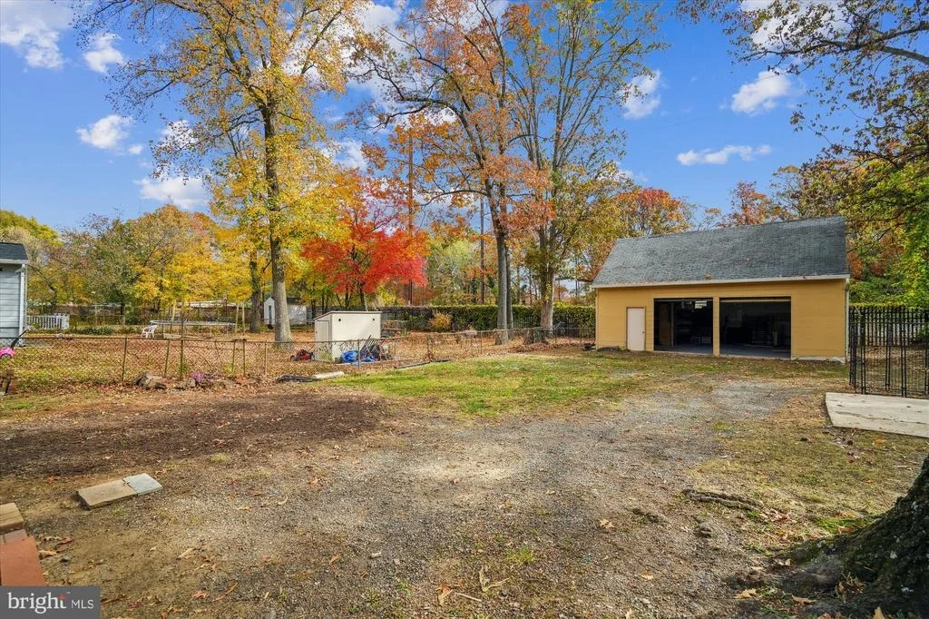 Photo of 9121 LANHAM SEVERN ROAD