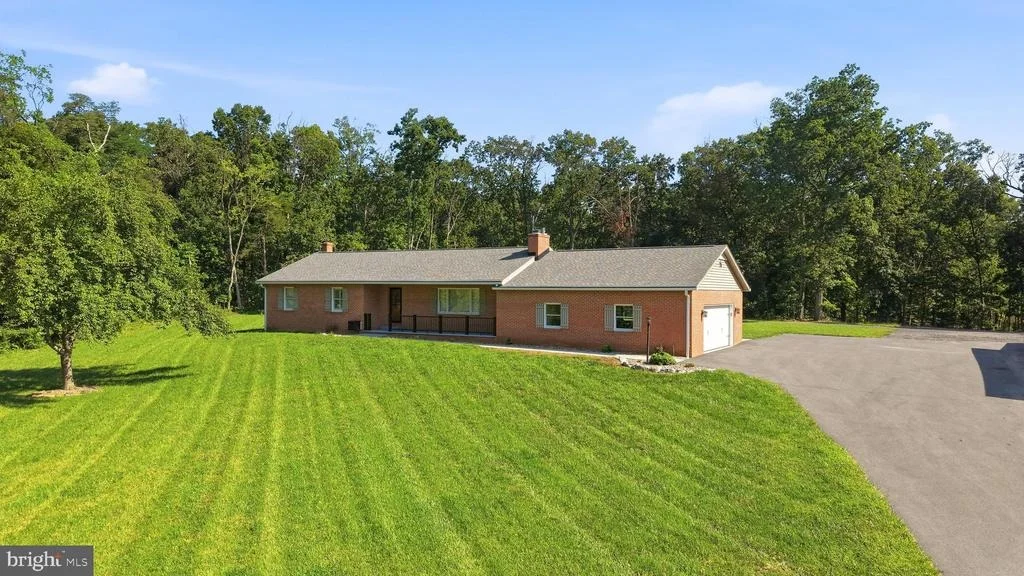 Photo of 210 JACKSON DRIVE