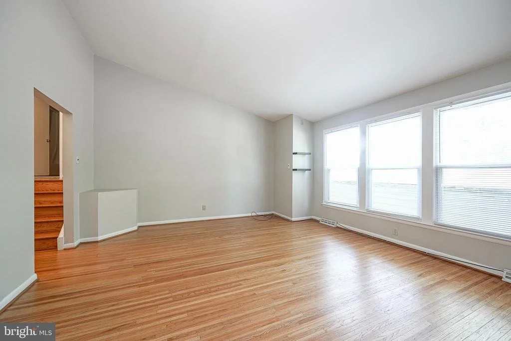 Photo of 1016 EAGLE LANE