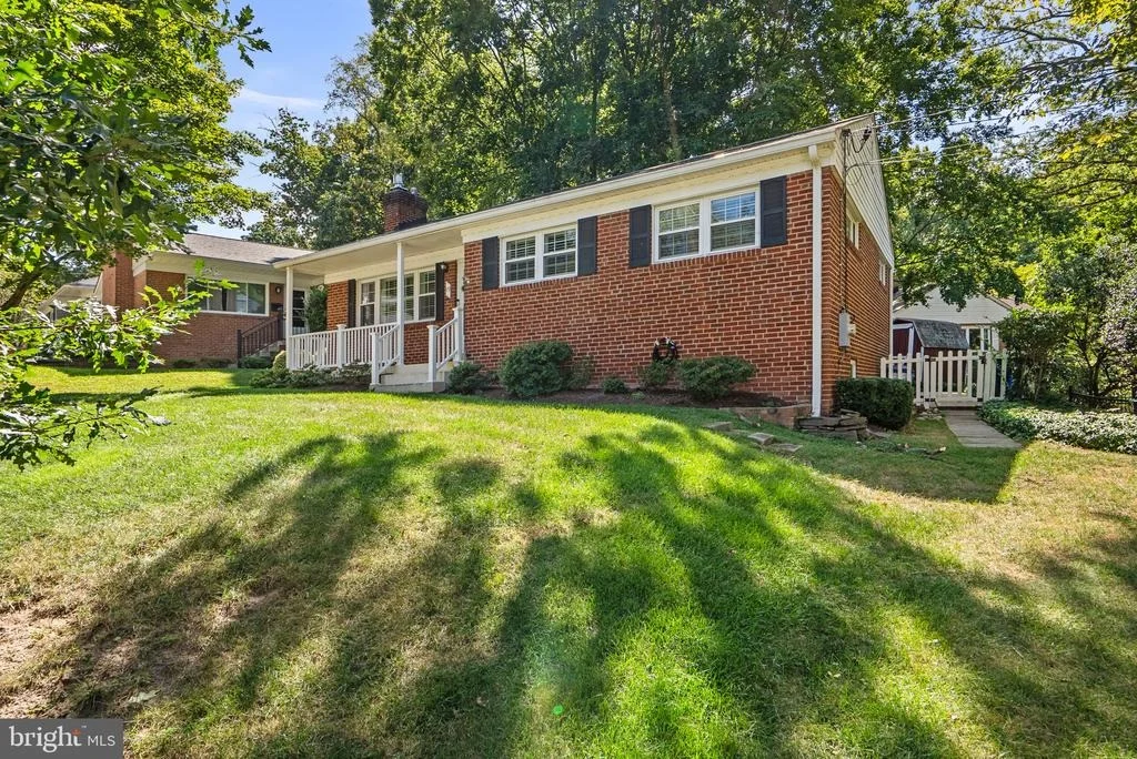 Photo of 19 EASTMOOR DRIVE