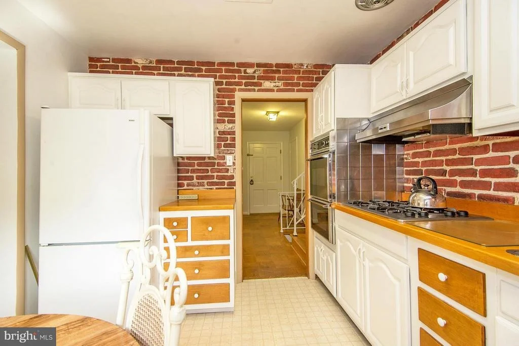 Photo of 910 JUNIPER PLACE