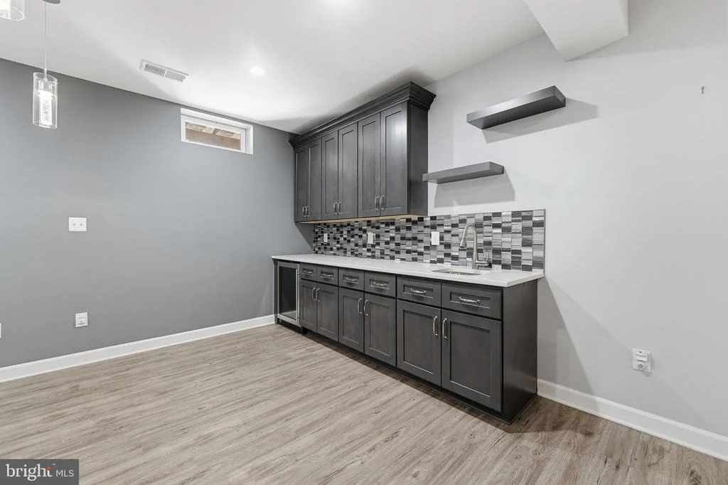 Photo of 2148 CHESTNUT LANE