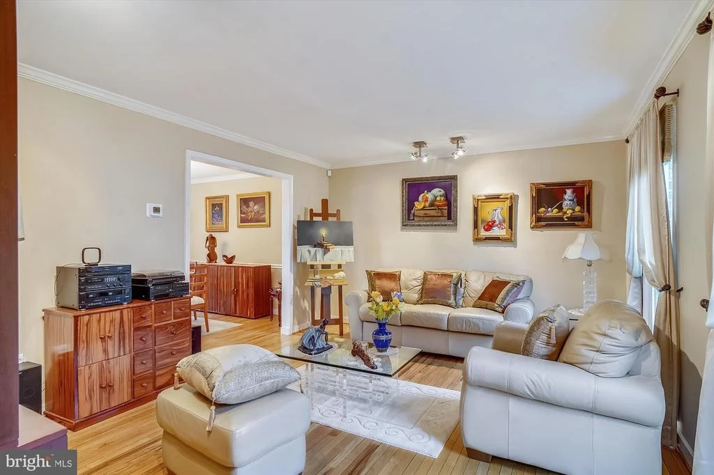 Photo of 2410 HENSLOWE DRIVE