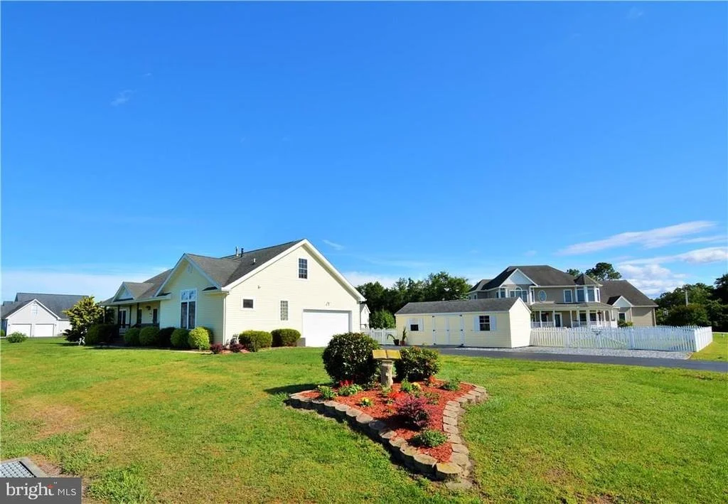 Photo of 502 MAPLE COURT