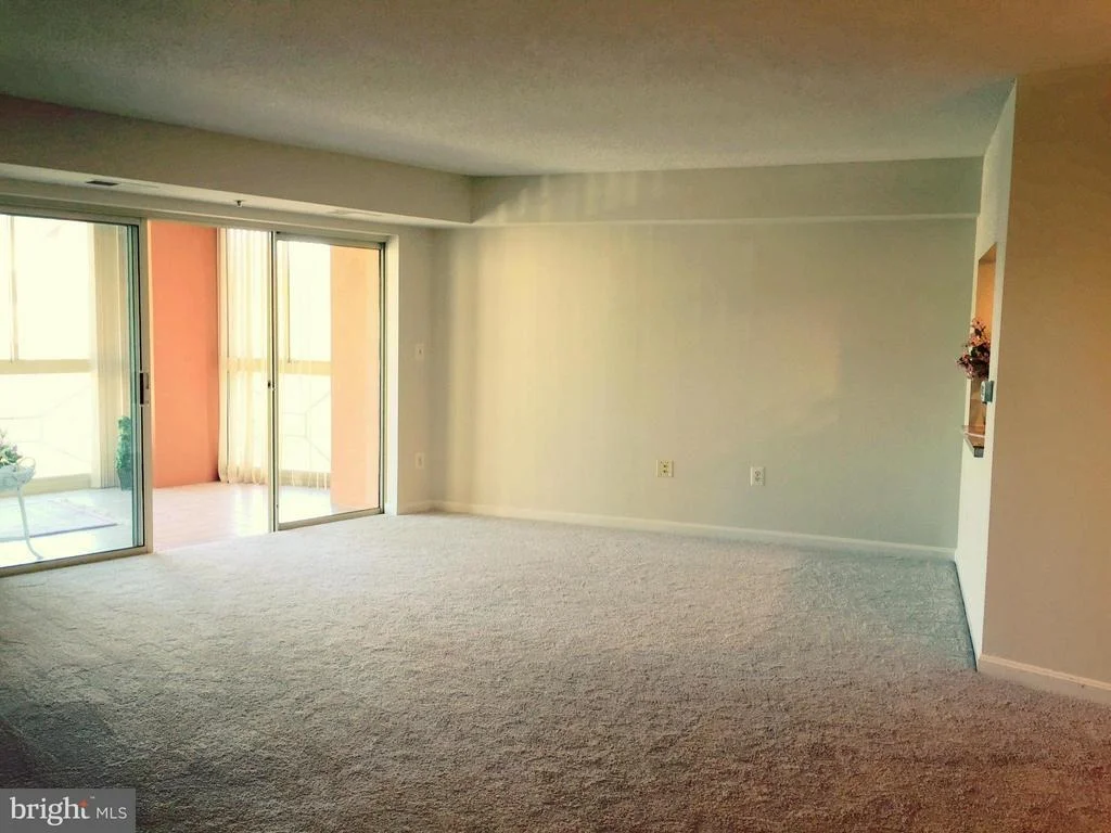 Photo of Unit 306 at 14800 PENNFIELD CIRCLE
