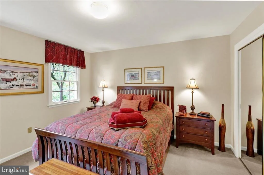 Photo of 225 LOGAN AVENUE