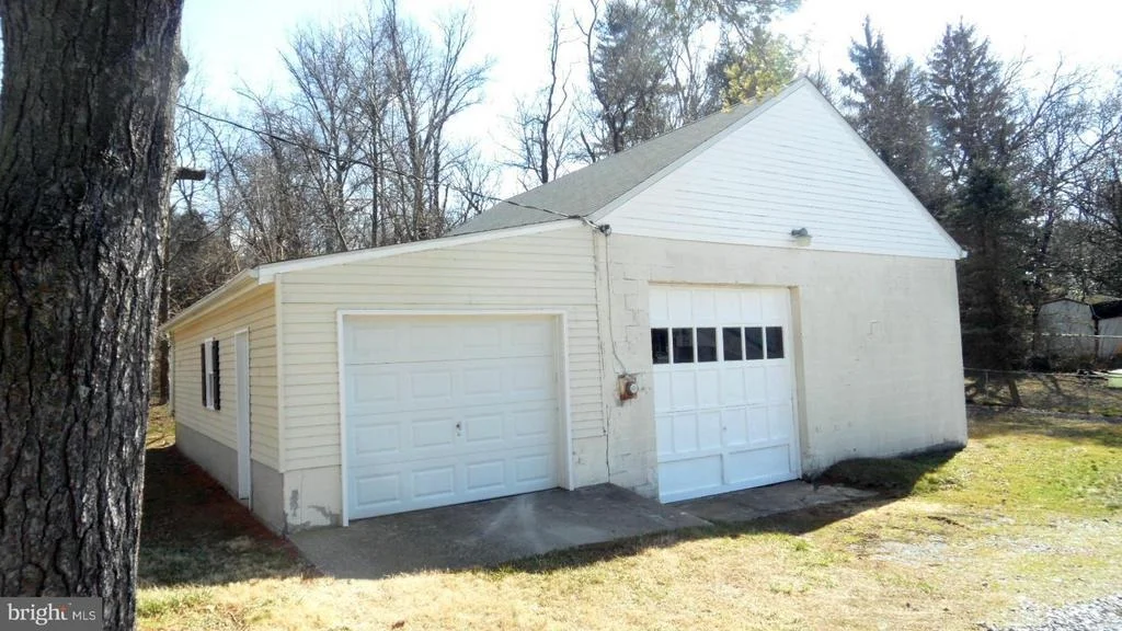 Photo of 304 SOUDER ROAD