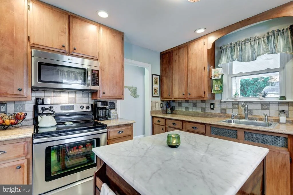Photo of 701 LONGVIEW AVENUE