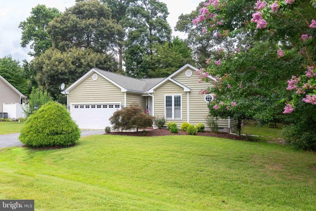 Photo of 30997 OAK LEAF DRIVE