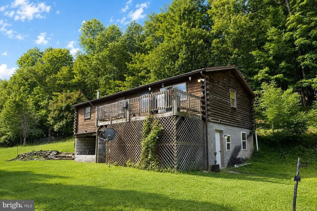 Photo of 2189 TABLE ROCK ROAD