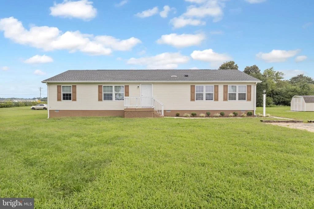 Photo of 11433 TRUSSUM POND ROAD