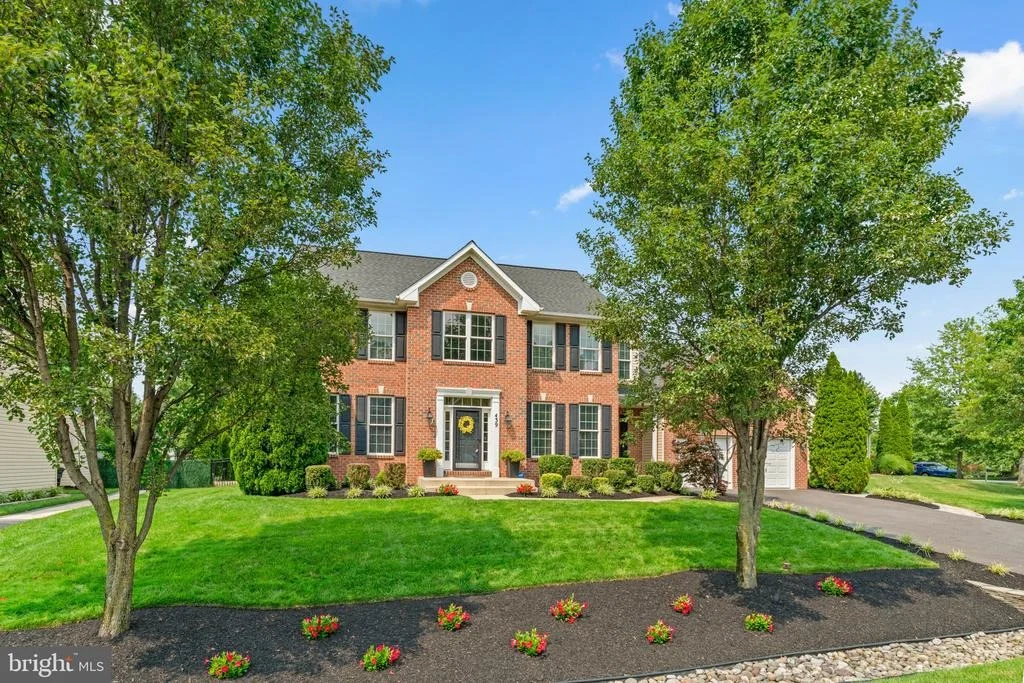 Photo of 439 UNIVERSITY DRIVE
