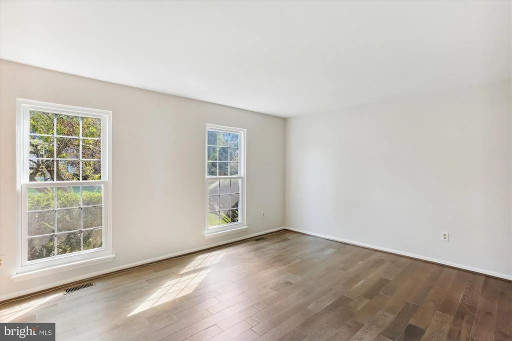 Photo of 927 POINTER RIDGE DRIVE