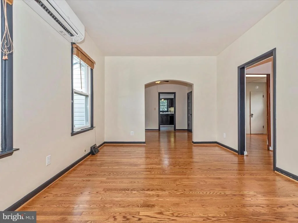 Photo of 405 CARROLL AVENUE