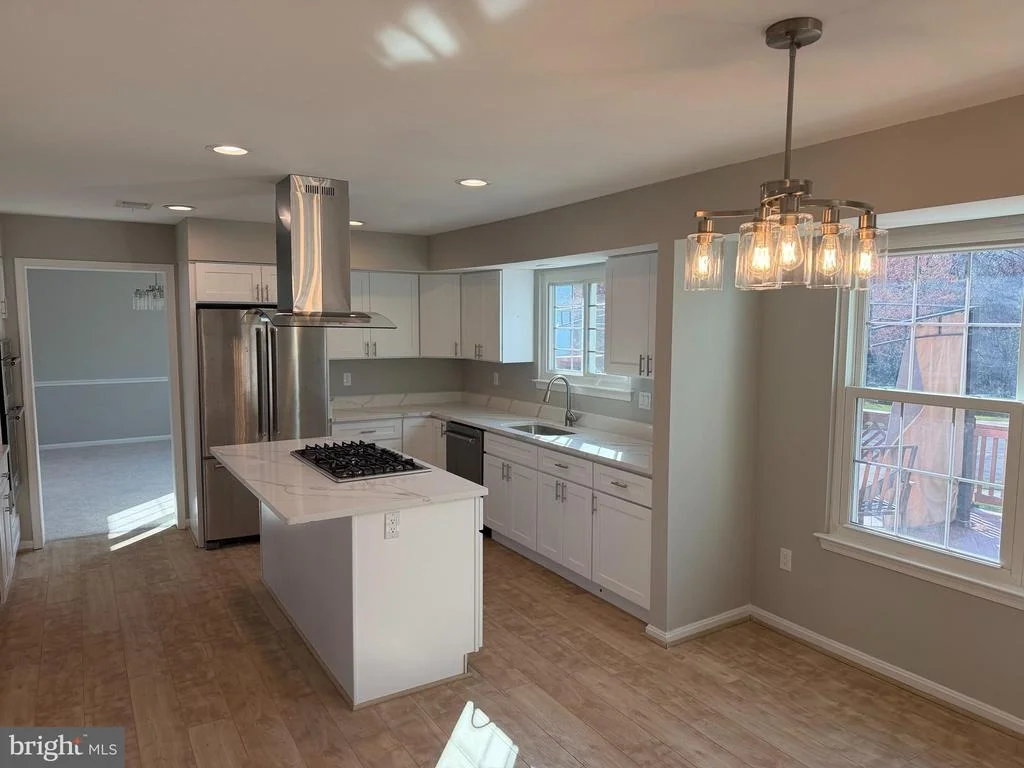 Photo of 6111 RICHMANOR TERRACE