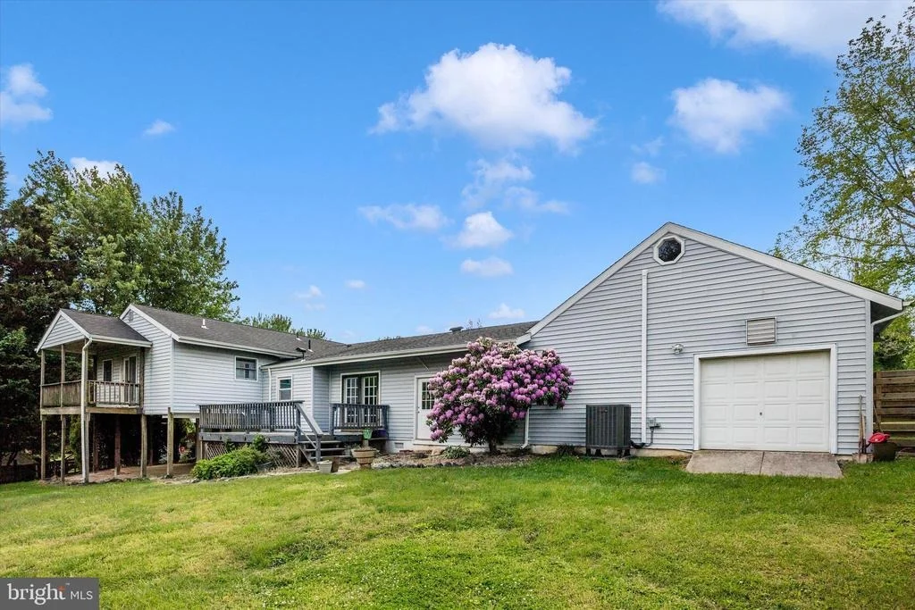 Photo of 3905 SUGARLOAF DRIVE