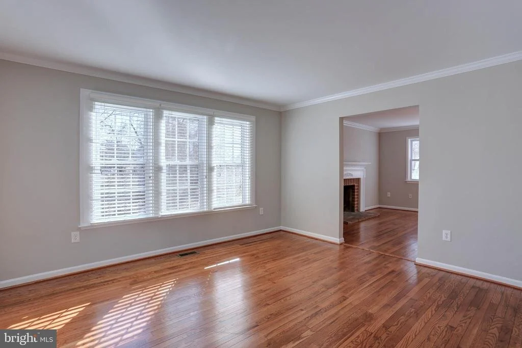 Photo of 8278 LEISHEAR ROAD