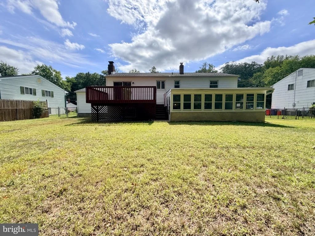Photo of 806 SUNSET DRIVE