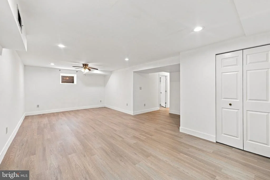 Photo of 2400 E GATE DRIVE
