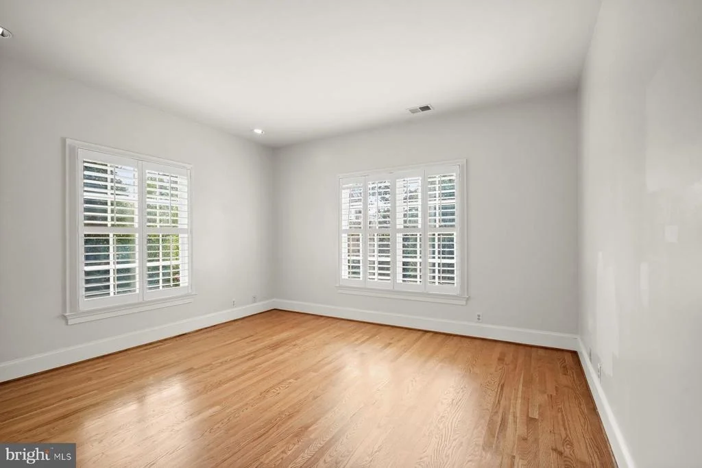 Photo of 1620 FOXHALL ROAD NW