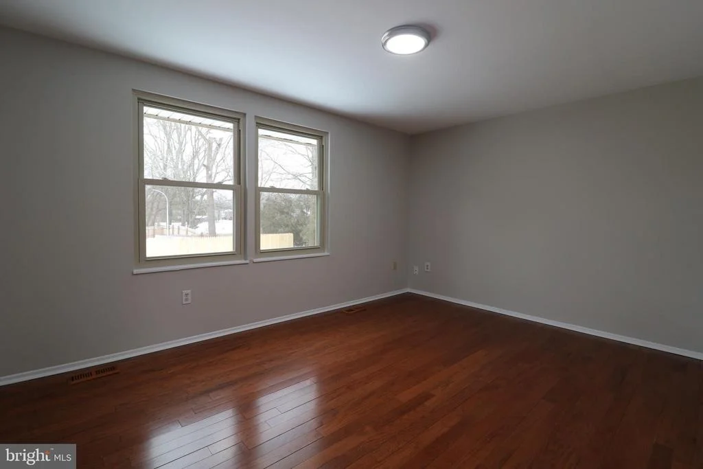 Photo of 17501 COLLIER CIRCLE