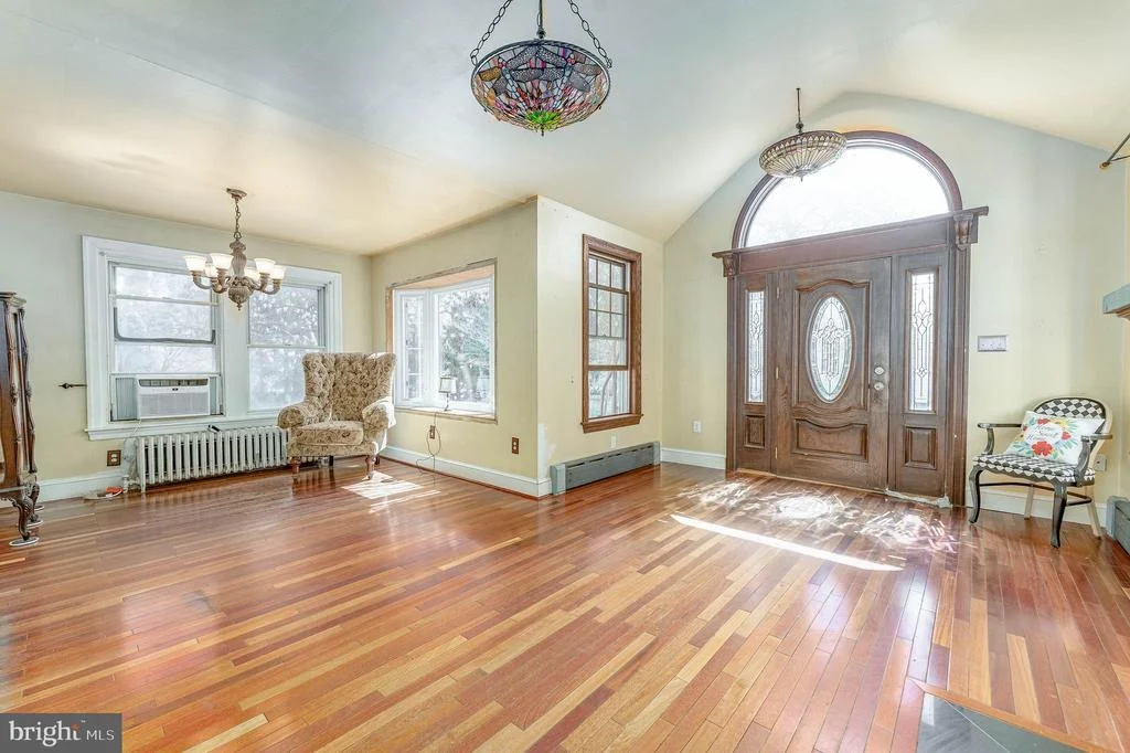Photo of 537 RED FOX LANE
