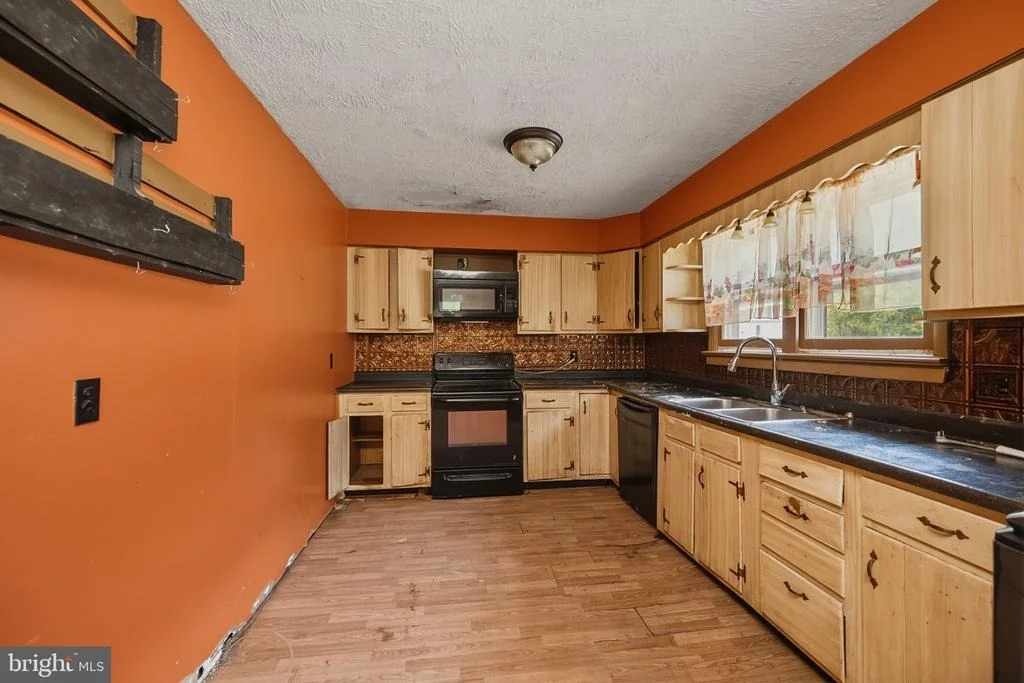 Photo of 828 LEE ROAD