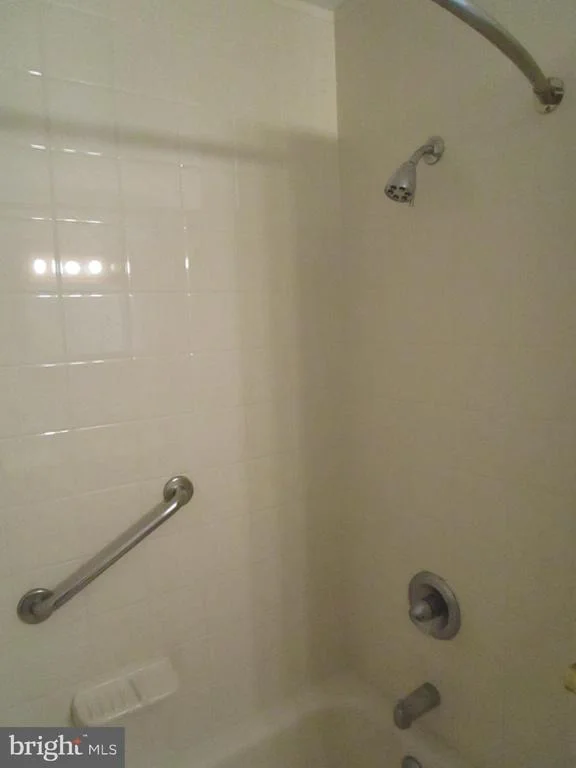 Photo of 1672 VERNON ROAD