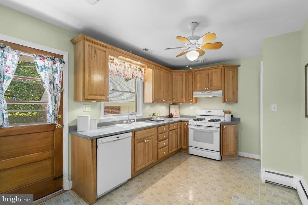Photo of 2206 PLEASANT DRIVE