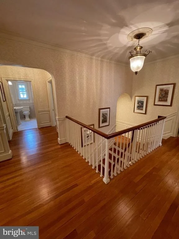 Photo of 310 UPPER COLLEGE TERRACE