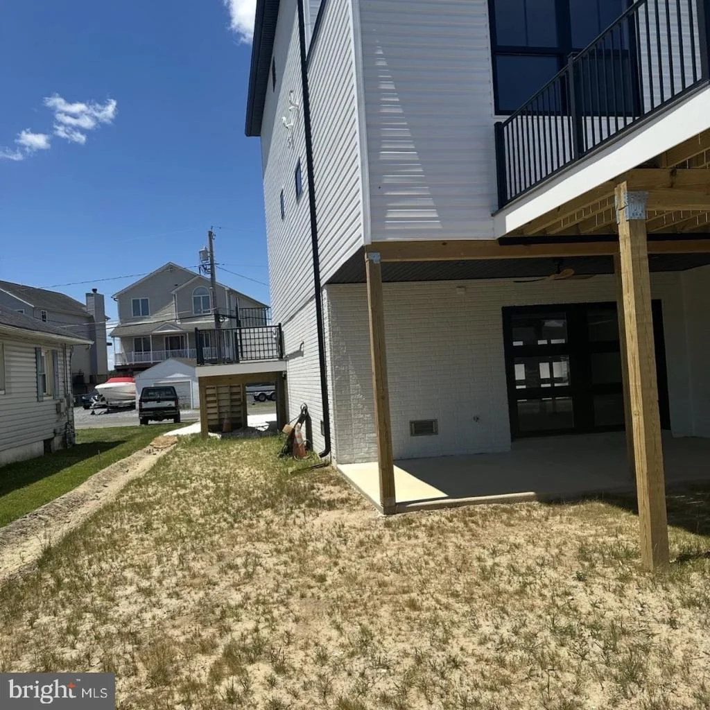 Photo of 6931 RIVER DRIVE ROAD
