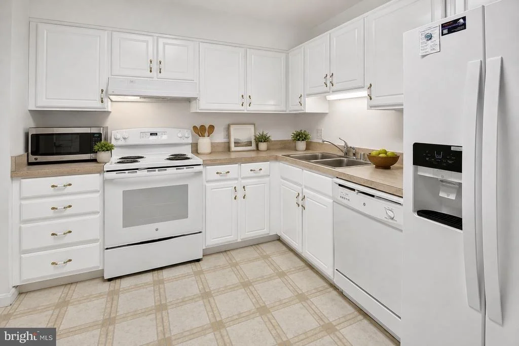 Photo of Unit 311 at 14801 PENNFIELD CIRCLE