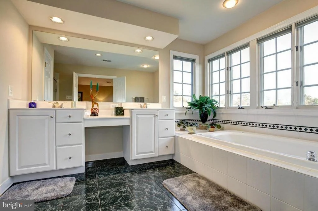 Photo of 16615 HARBOUR TOWN DRIVE