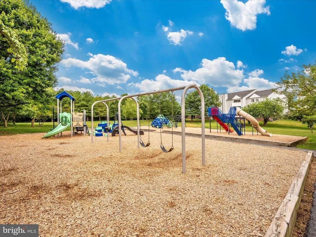 Photo of 2124 COLLINGWOOD LANE
