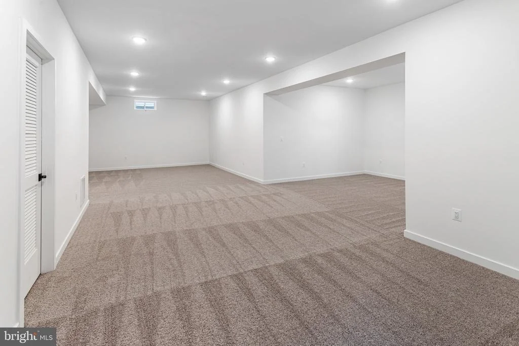 Photo of 2083 SPRINGVALE DRIVE