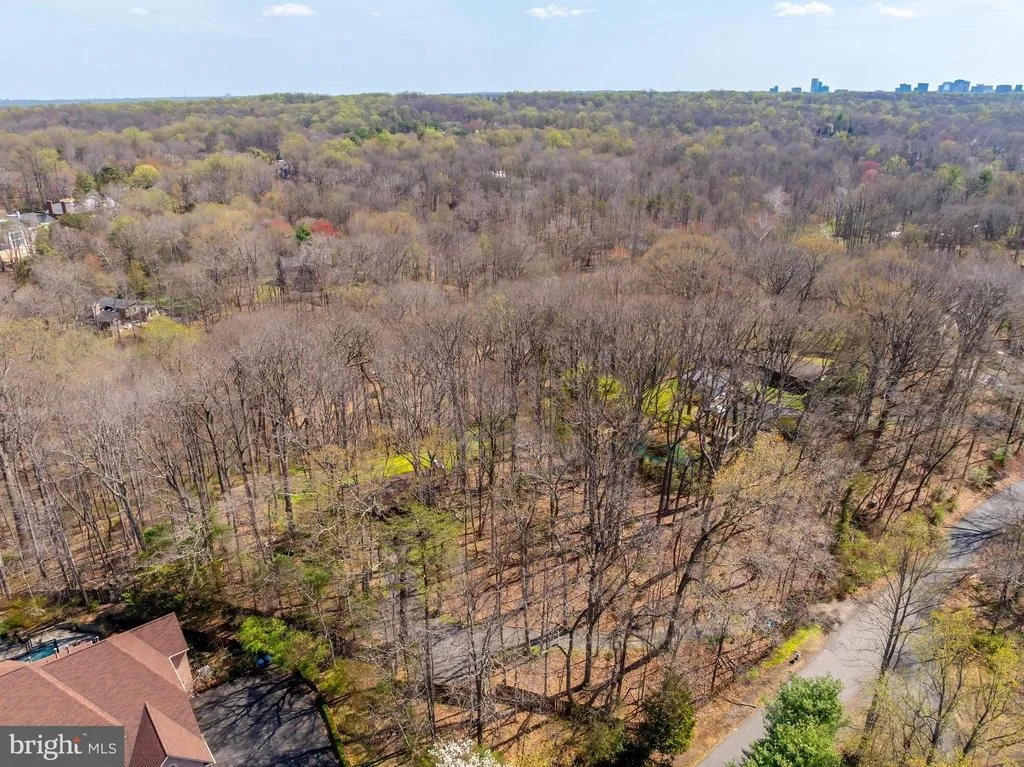 Photo of 901 CHINQUAPIN ROAD