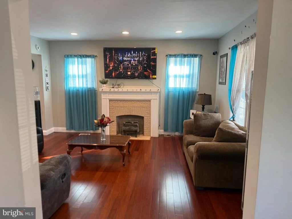 Photo of 3916 PINKNEY ROAD
