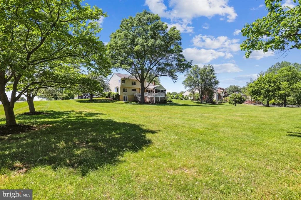 Photo of 18521 AZALEA DRIVE