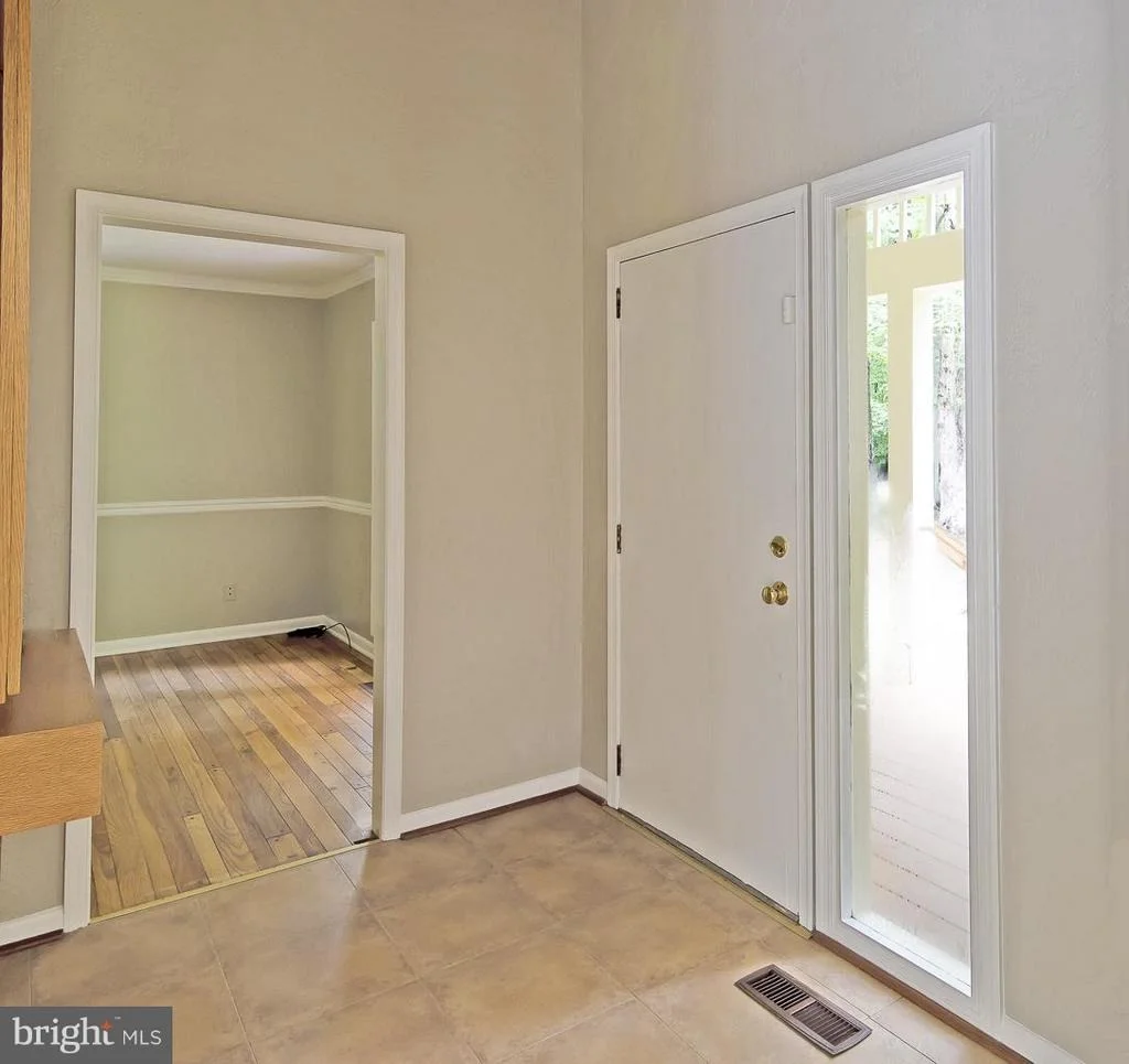 Photo of 7101 WOLF DEN ROAD