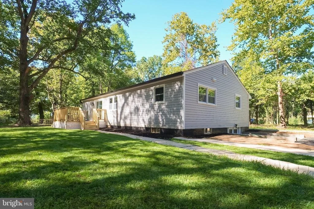 Photo of 4150 BARRETT