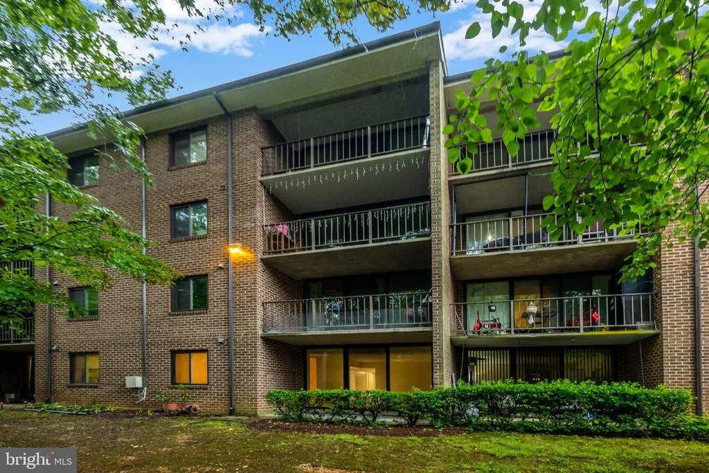 Photo of Unit 1B at 1403 NORTHGATE