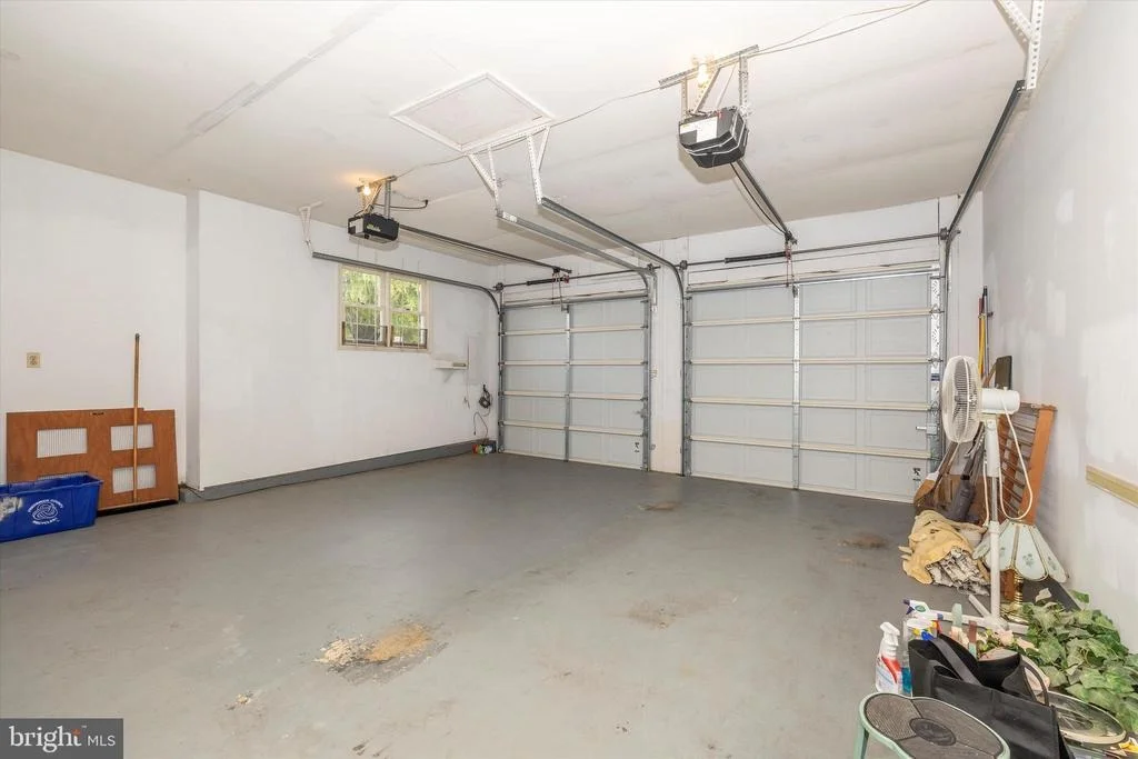 Photo of 827 DUNBROOKE COURT
