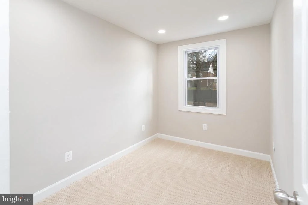 Photo of 4617 HILLSIDE ROAD SE