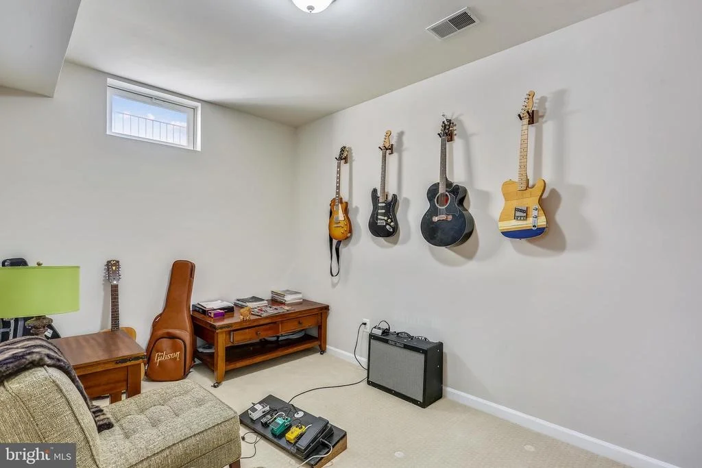 Photo of 9517 GREENEL ROAD