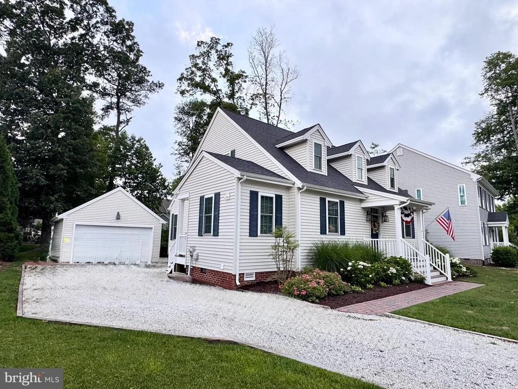 Photo of 1222 CARROLLTON LANE