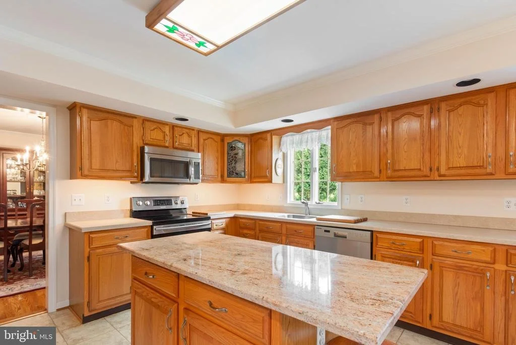 Photo of 2874 TALBERT ROAD